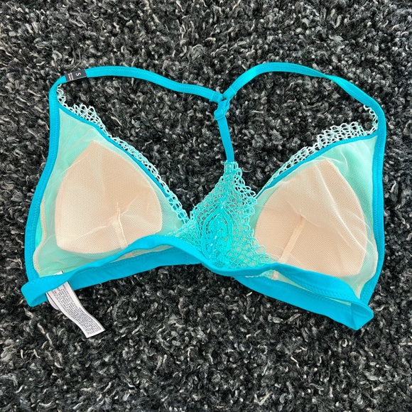 Victoria Secret Blue Bralette Never Worn - Picture 2 of 4